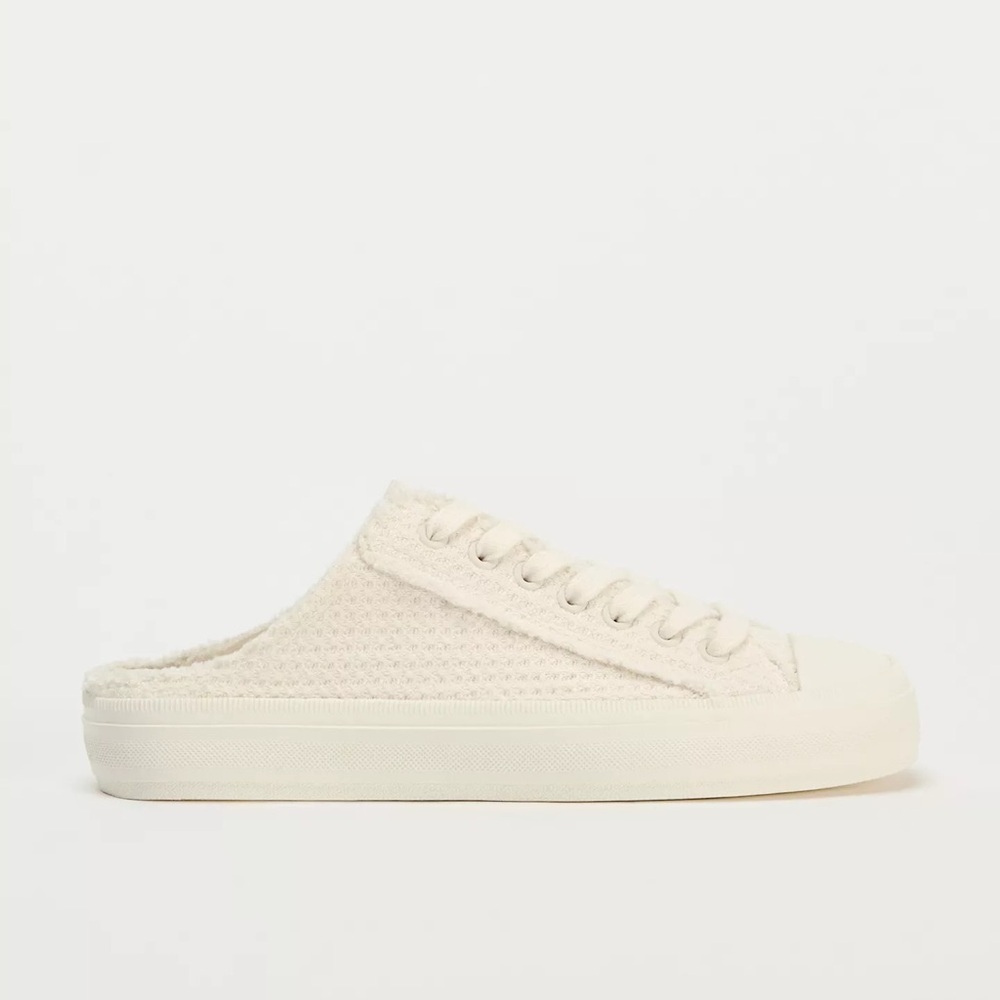 Zara Off-White Slip-On Lace-Up Sneakers